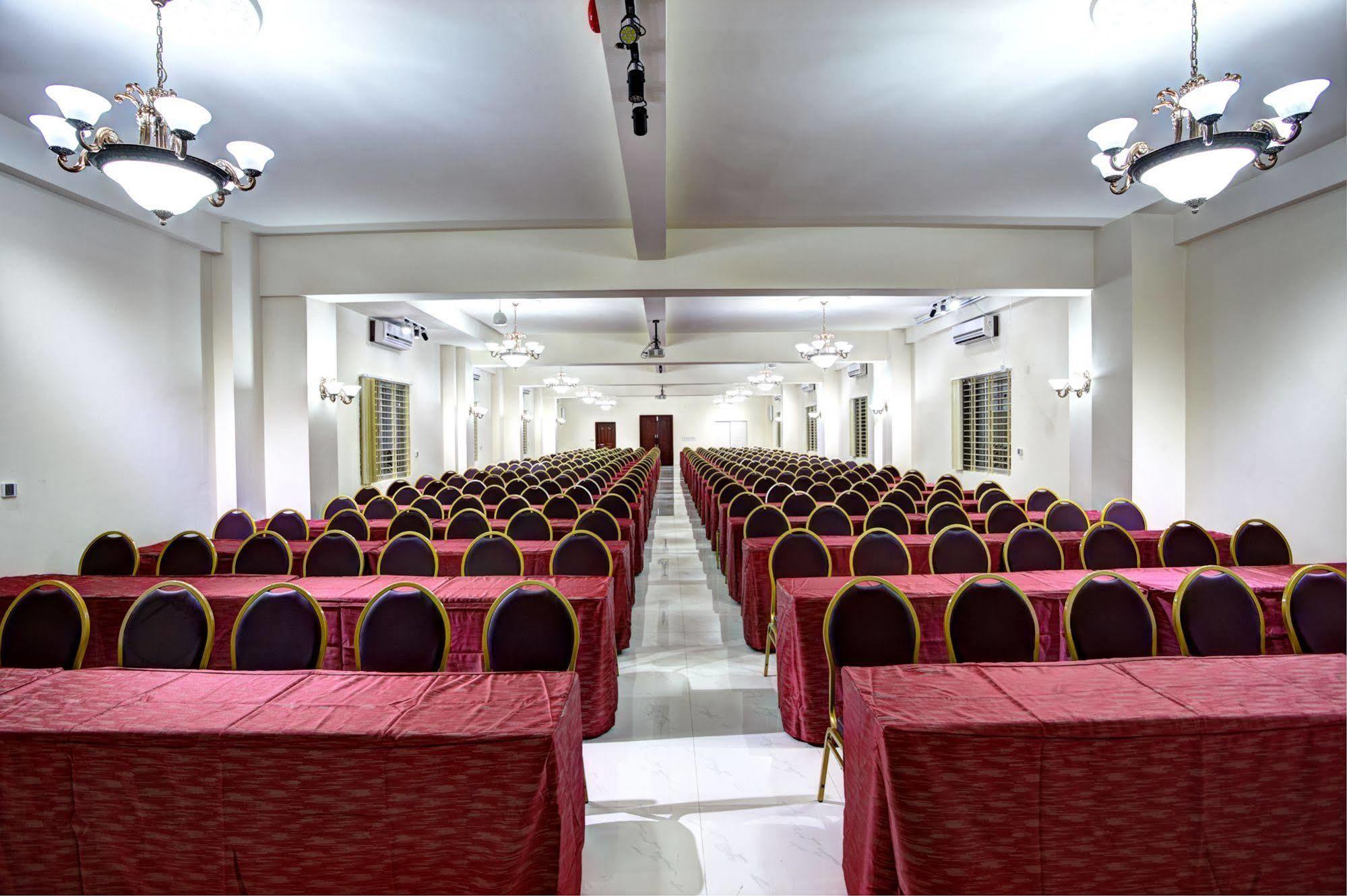 La Rose Hotel Sylhet Buitenkant foto