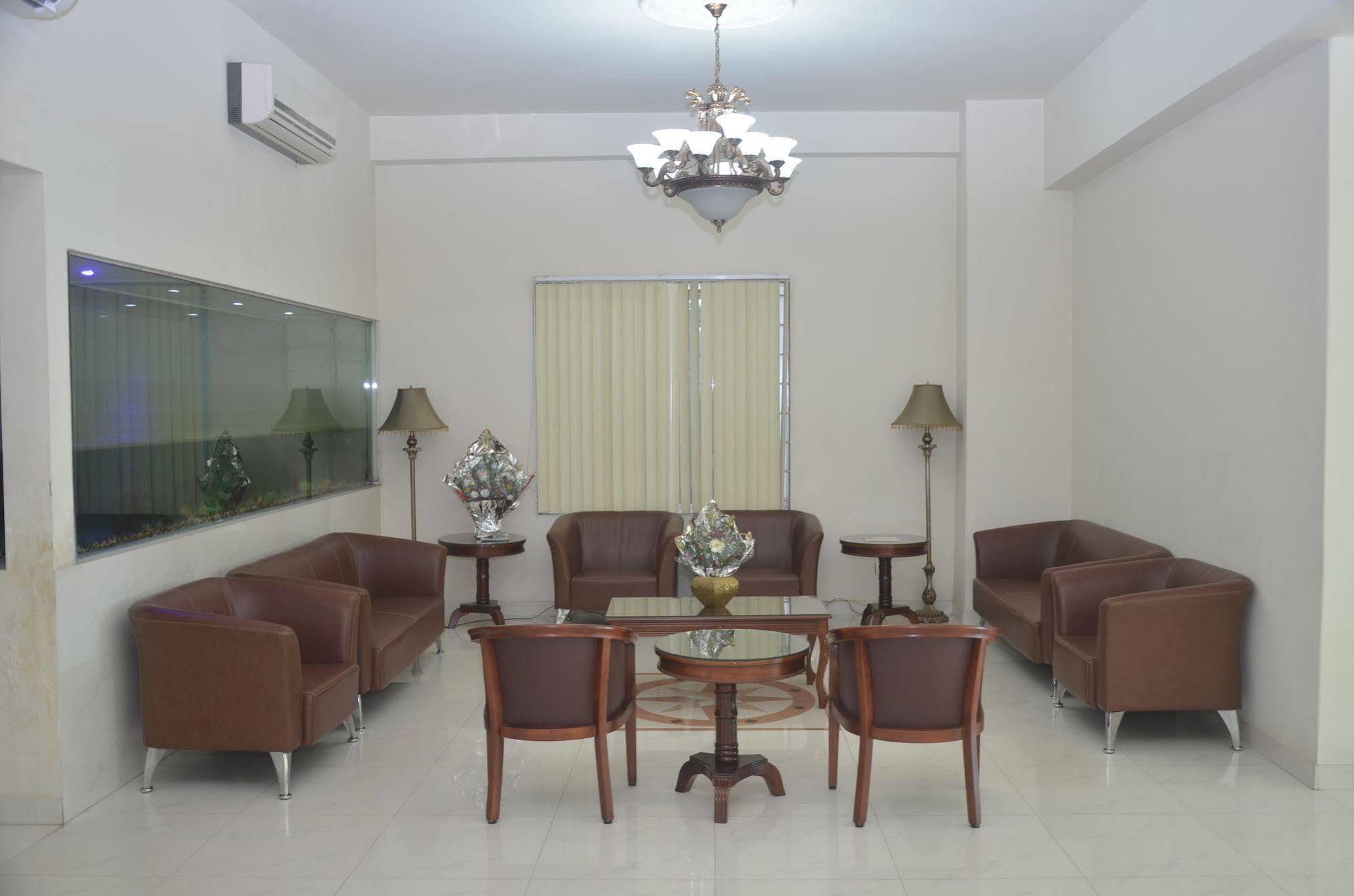 La Rose Hotel Sylhet Buitenkant foto