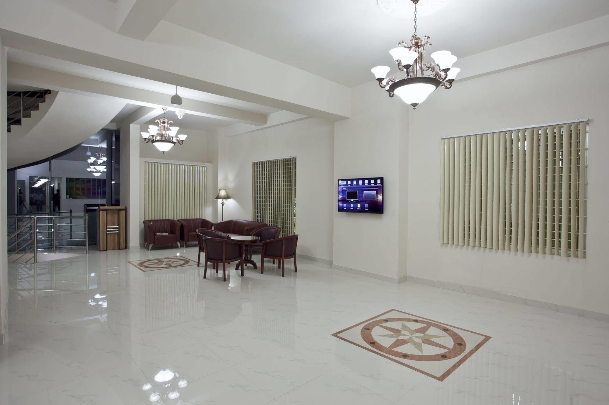 La Rose Hotel Sylhet Buitenkant foto