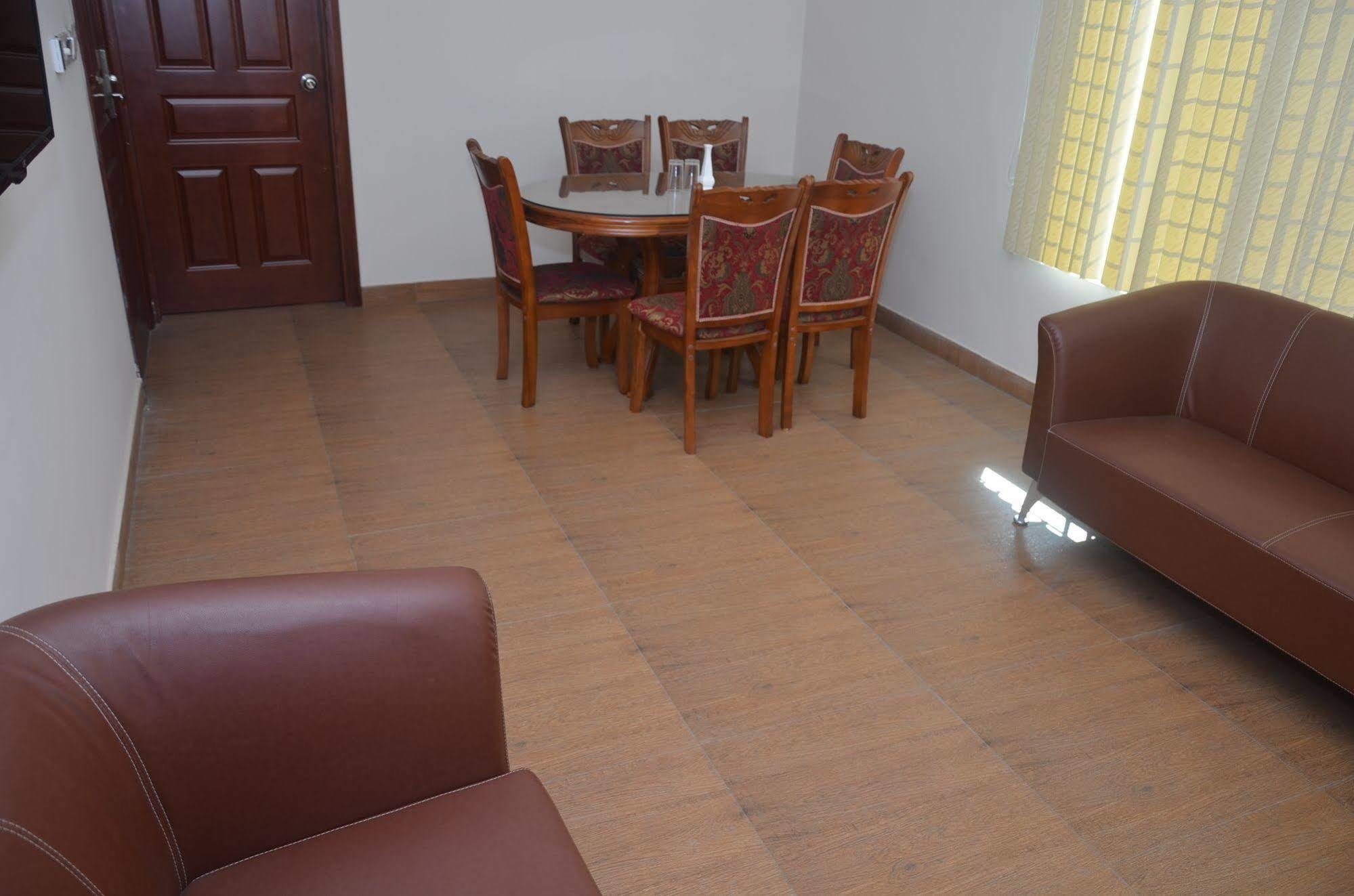 La Rose Hotel Sylhet Buitenkant foto