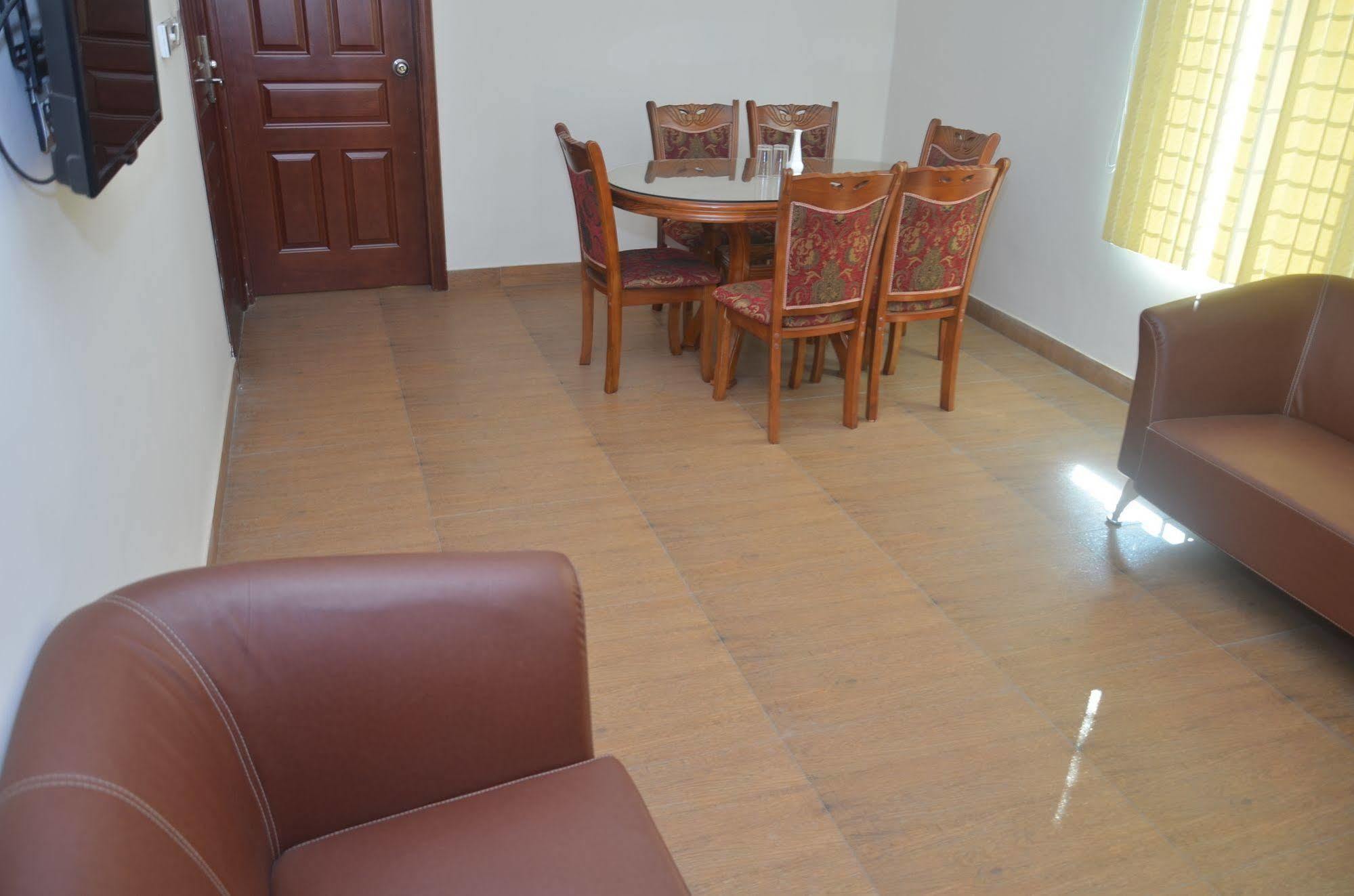 La Rose Hotel Sylhet Buitenkant foto