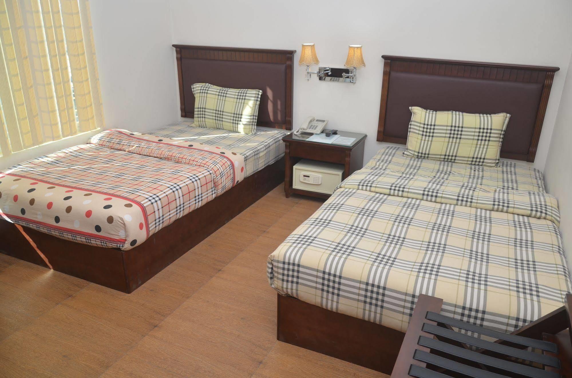 La Rose Hotel Sylhet Buitenkant foto