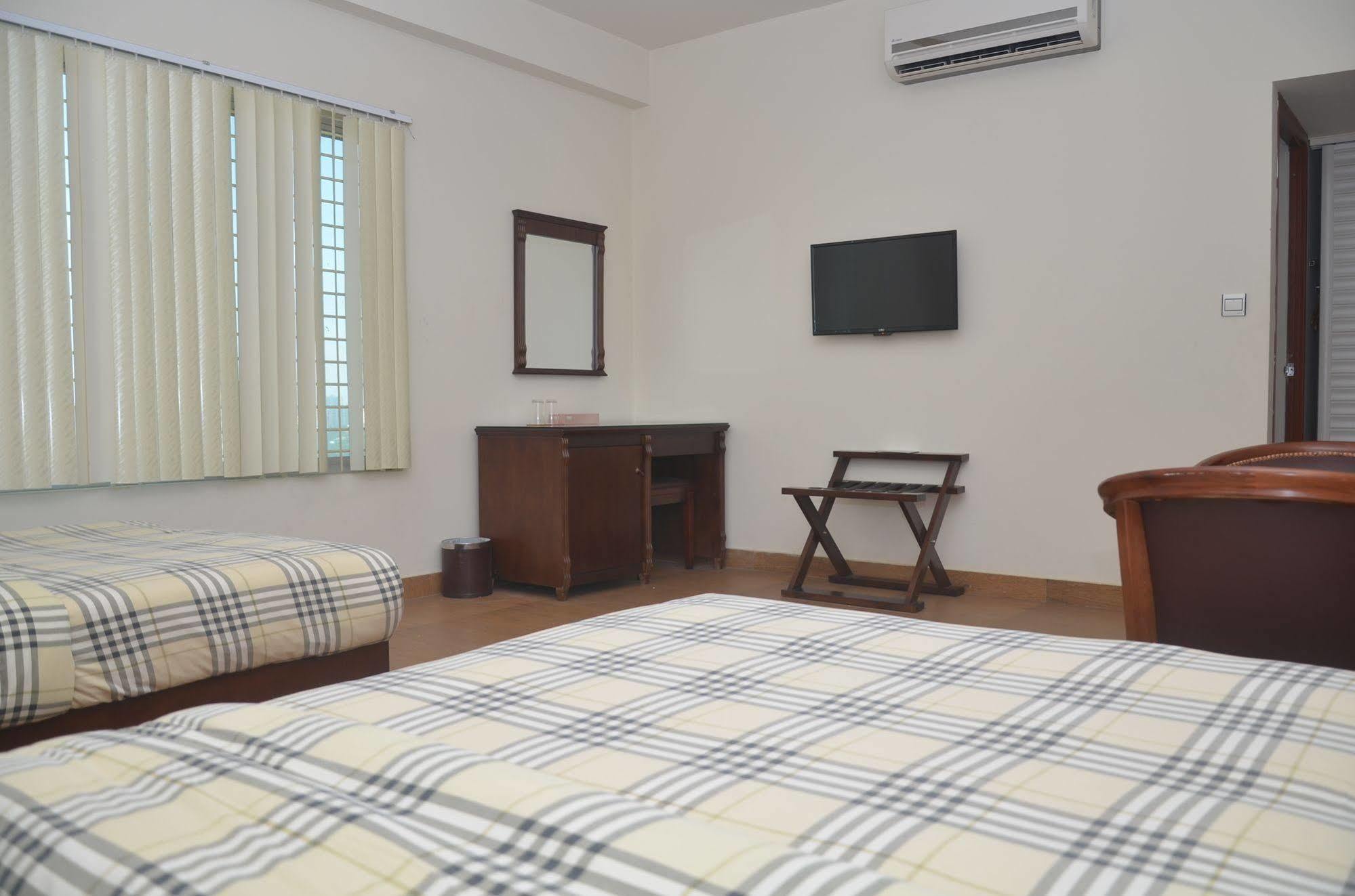 La Rose Hotel Sylhet Buitenkant foto