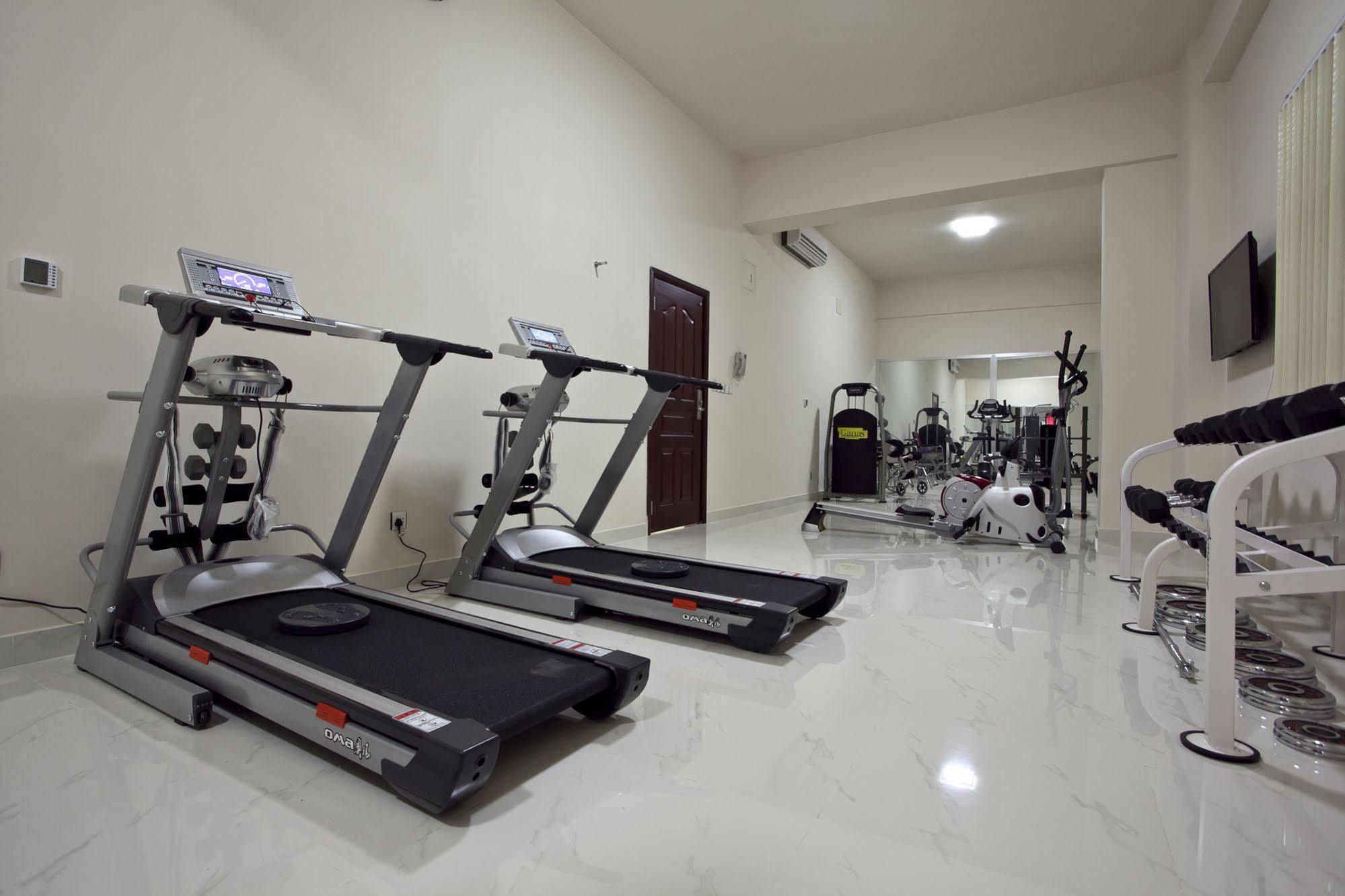 La Rose Hotel Sylhet Buitenkant foto